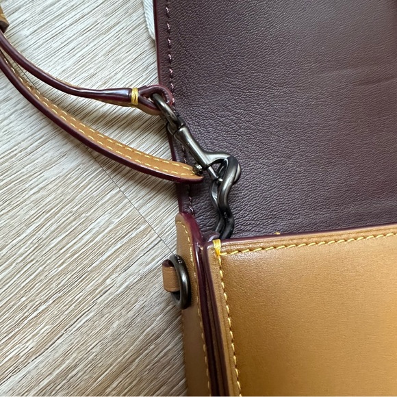 Gently Worn Coach Dinky Crossbody in Camel - Picture 14 of 15